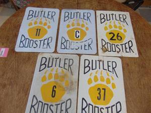 lot 1766 image: Assorted Street Signs - Metal