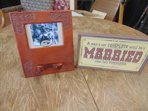lot 1782 image: Montana Silversmith Buckle Display and Decor