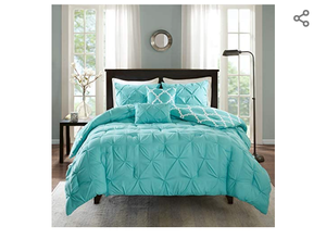 lot 60970 image: Madison Park Essentials Kasey Reversible Comforter Set - Casual Tufted Diamond Design to Ogee Print Reverse, All Season Cozy Bedding, Shams, Decorative Pillow Aqua KingCal King(104x92) 5 Piece 