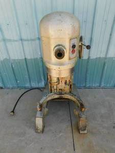 lot 4819 image: Hobart 60 Qt. Mixer