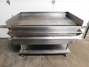 lot 4887 image: Wolf 4 Griddle on Stand