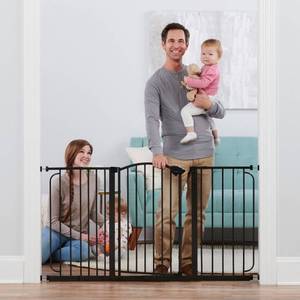 lot 3661 image: Regalo 58 Extra Wide Arched Decor Baby Safety Gate