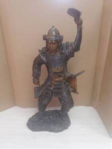 lot 1005 image: Vintage Japanese Bronze Statue With Fans In Hand