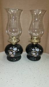lot 1209 image: Lot of 2 lamplight farms Floral Design oil lamps