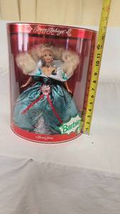 lot 3009 image: 1995 Happy Holidays Barbie Special Edition Doll