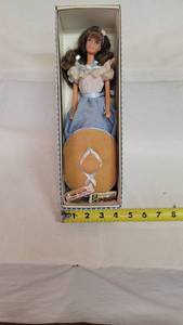lot 3014 image: little debbie barbie collectors edition series 2