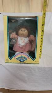 lot 3059 image: 1985 Cabbage Patch Kids
