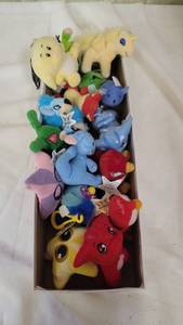 lot 3096 image: lot of small stuffed animals