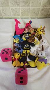 lot 3097 image: lot of stuffed animals and dice