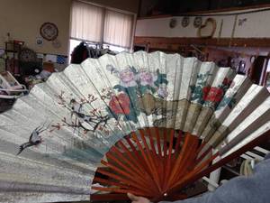 lot 4005 image: Large Vintage Chinese Painting Fan