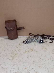 lot 4035 image: Vintage Wel-See 6x16 Mini Folding Binoculars With Case