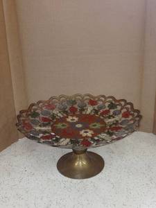 lot 4036 image: Vintage Solid Brass Fruit Bowl With Removable Pedestal