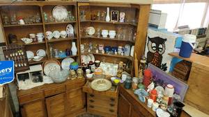 lot 6000 image: mega Lot of Home goods and knickknacks