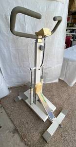 lot 2066 image: Stair Stepper Machine