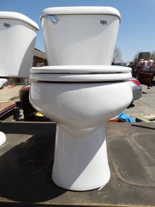 lot 1755 image: MANSFIELD Toilet (ONE)
