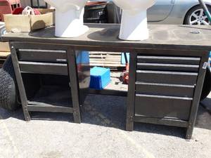 lot 1757 image: Multi-drawer 6Ft Wide Craftsman Work Table