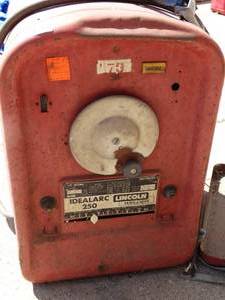 lot 1768 image: Lincoln Idealarc 250 Welder