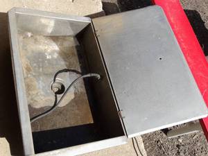 lot 1785 image: Stainless Steel Parts Washer