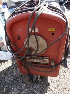 lot 1803 image: IDEALARC 250 LINCOLN WELDER
