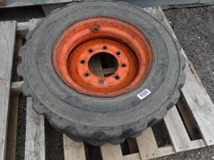 lot 1444 image: LOADER  DOZER 9 Wide Tire - 17 Wheel
