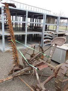 lot 1445 image: International Harvester No.9  Antique Farm Implement w Sickle Blade