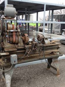 lot 1447 image: Old McDowell Stoker Co metal Lathe- Machining lathe
