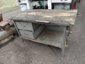 lot 1450 image: Metal Work Table