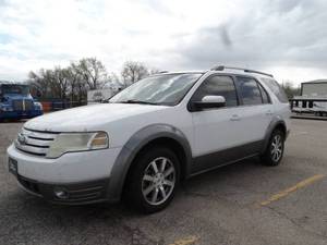 lot 02 image: 2008 Ford Taurus X SEL VIN 1FMDK02W28GA43718