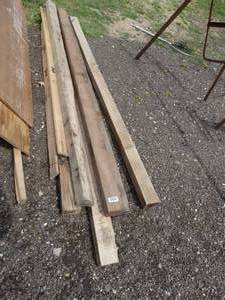 lot 1814 image: 4X4 Lumbar approx 8 feet long