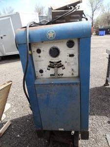 lot 1823 image: Large Miller Arc Welder