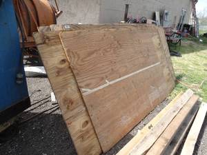 lot 1824 image: Variety of Plywood  4x8