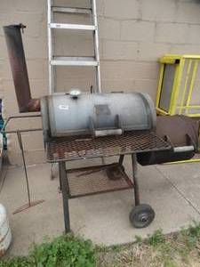 lot 1842 image: Oklahoma Joes Smoker