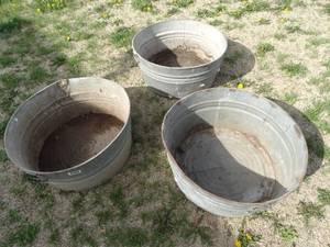 lot 1870 image: LARGE Metal Buckets