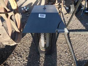 lot 1889 image: Electric Bug Zapper
