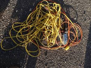 lot 1892 image: Work Light and Extension Cord