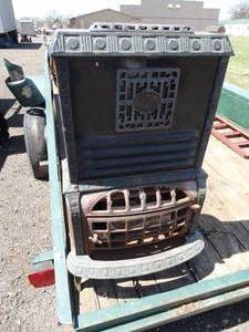 lot 1908 image: WOW Take a Look Estate Triple Effect  Antique Gas Heater