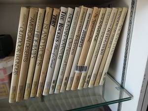 lot 1911 image: National Geographic Hardbound Books form All over America