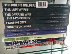 lot 1915 image: War and Military Aircraft Books