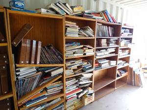 lot 1919 image: Huge Lot of Books  Variety of Subjects