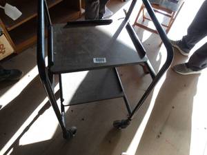 lot 1969 image: Small Rolling Cart