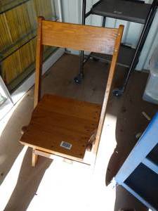lot 1979 image: Quality Folding Wood Chair
