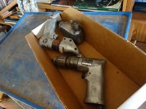 lot 29902 image: Pneumatic Metal Snips  Drill and Wrench