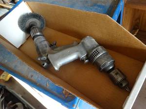 lot 29903 image: 2 Pneumatic Drills