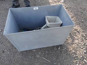 lot 29939 image: Brad Gun  Hand Fertilizer  Garden Tools  Etc
