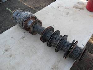 lot 29944 image: Rolls of metal wire
