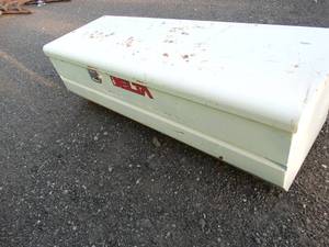 lot 29988 image: Delta Truck Toolbox