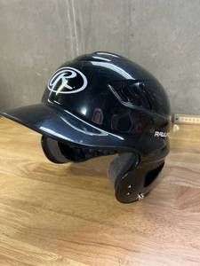 lot 7677 image: Rawlings MLB-Inspired Batting Helmet