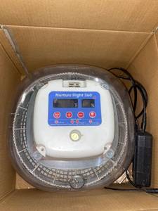 lot 10754 image: Harris Farms Nurture Right 360 Incubator 12�x12�