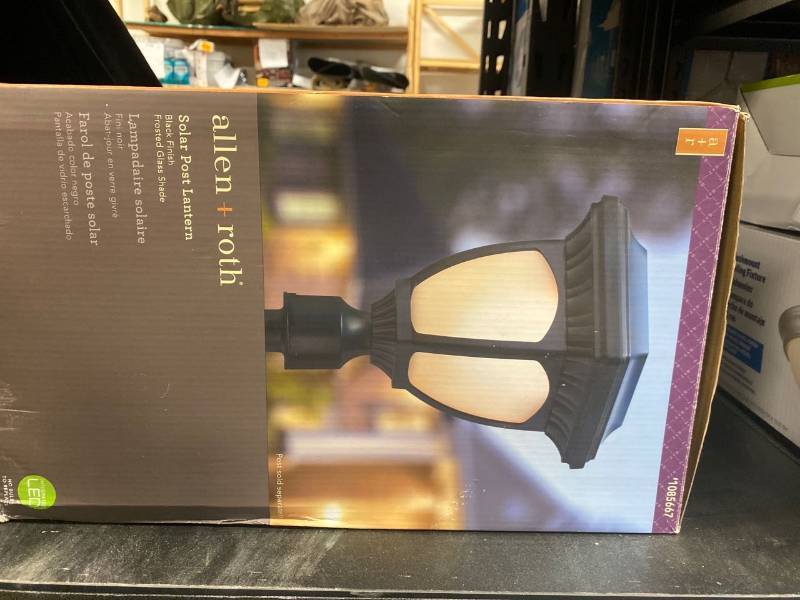 lot 30260 image: allen  roth Solar Post light Posts Garden Yard Patio Light LED 15 x 8.85