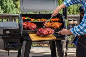 lot 30499 image: Pit Boss Pro 850 Sq.-in Hammer Tone Pellet Grill